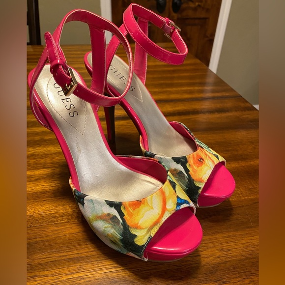 Guess Tropical Pink Floral 4 inch Heels - Picture 1 of 6